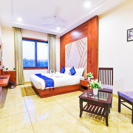 אודייפור Hotel Remark מראה חיצוני תמונה