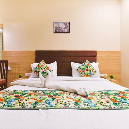 אודייפור Hotel Remark מראה חיצוני תמונה