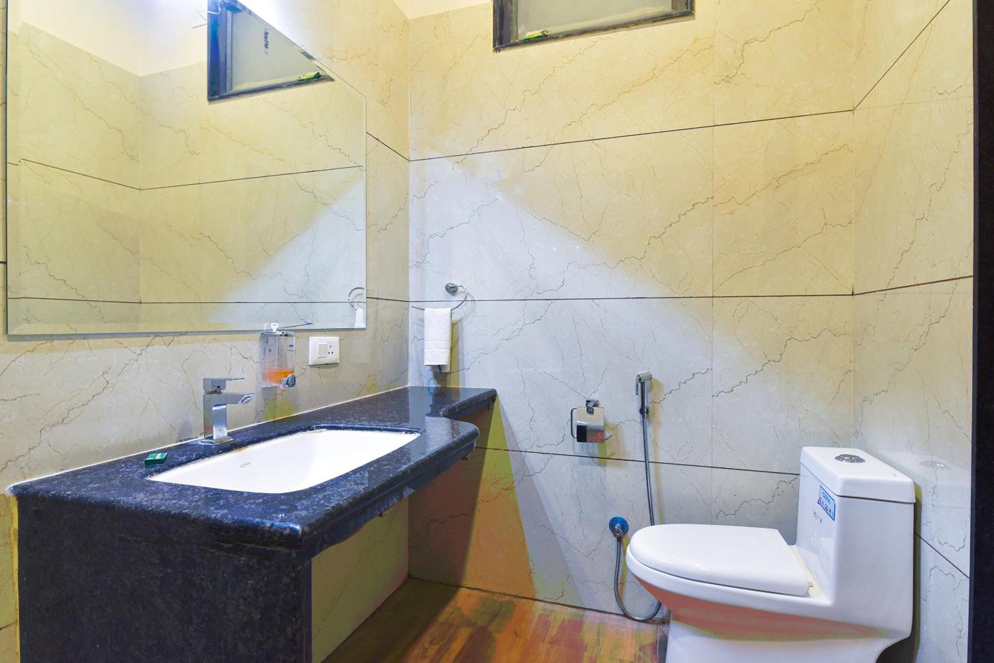 אודייפור Hotel Remark מראה חיצוני תמונה