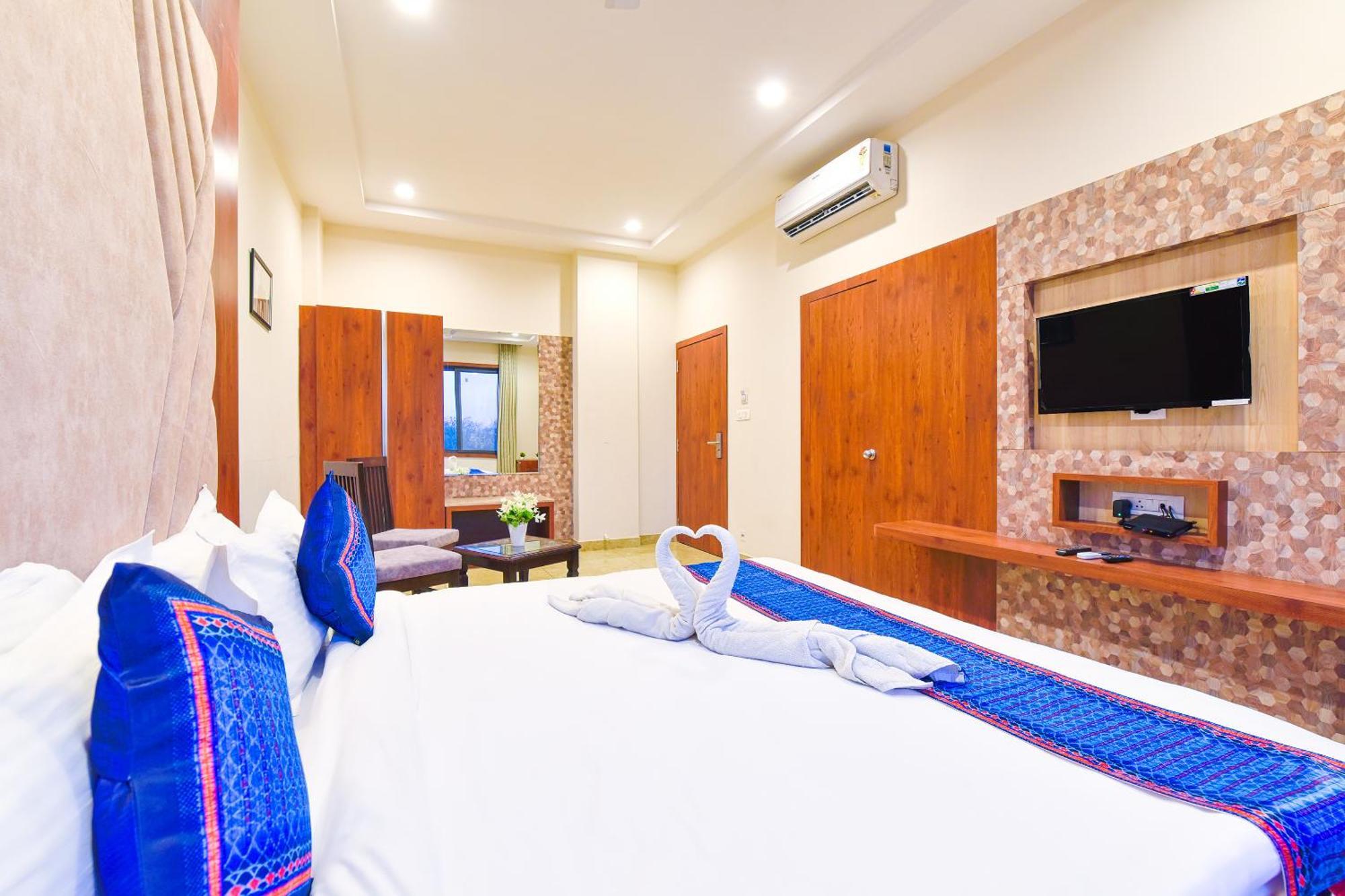 אודייפור Hotel Remark מראה חיצוני תמונה