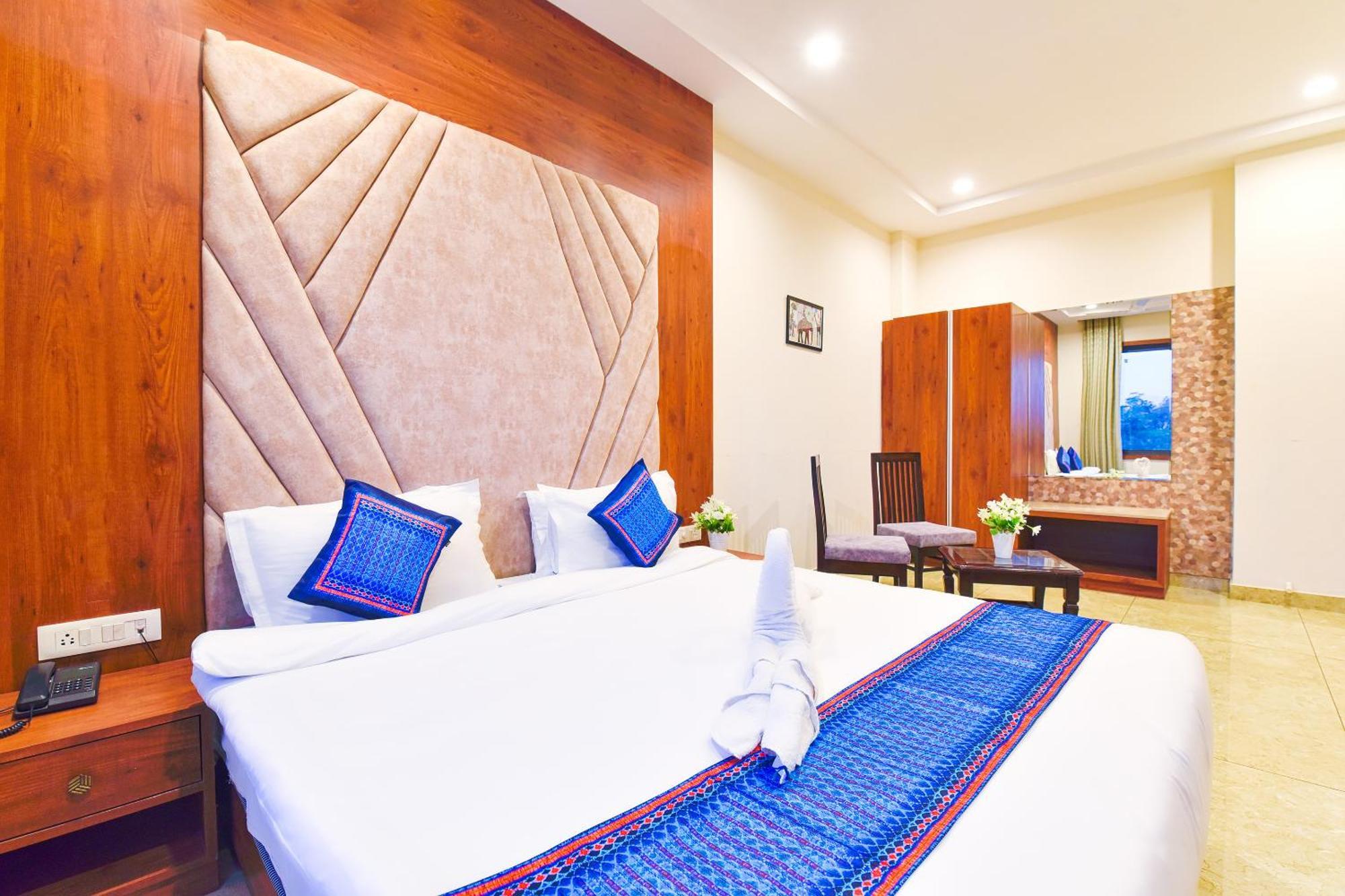 אודייפור Hotel Remark מראה חיצוני תמונה