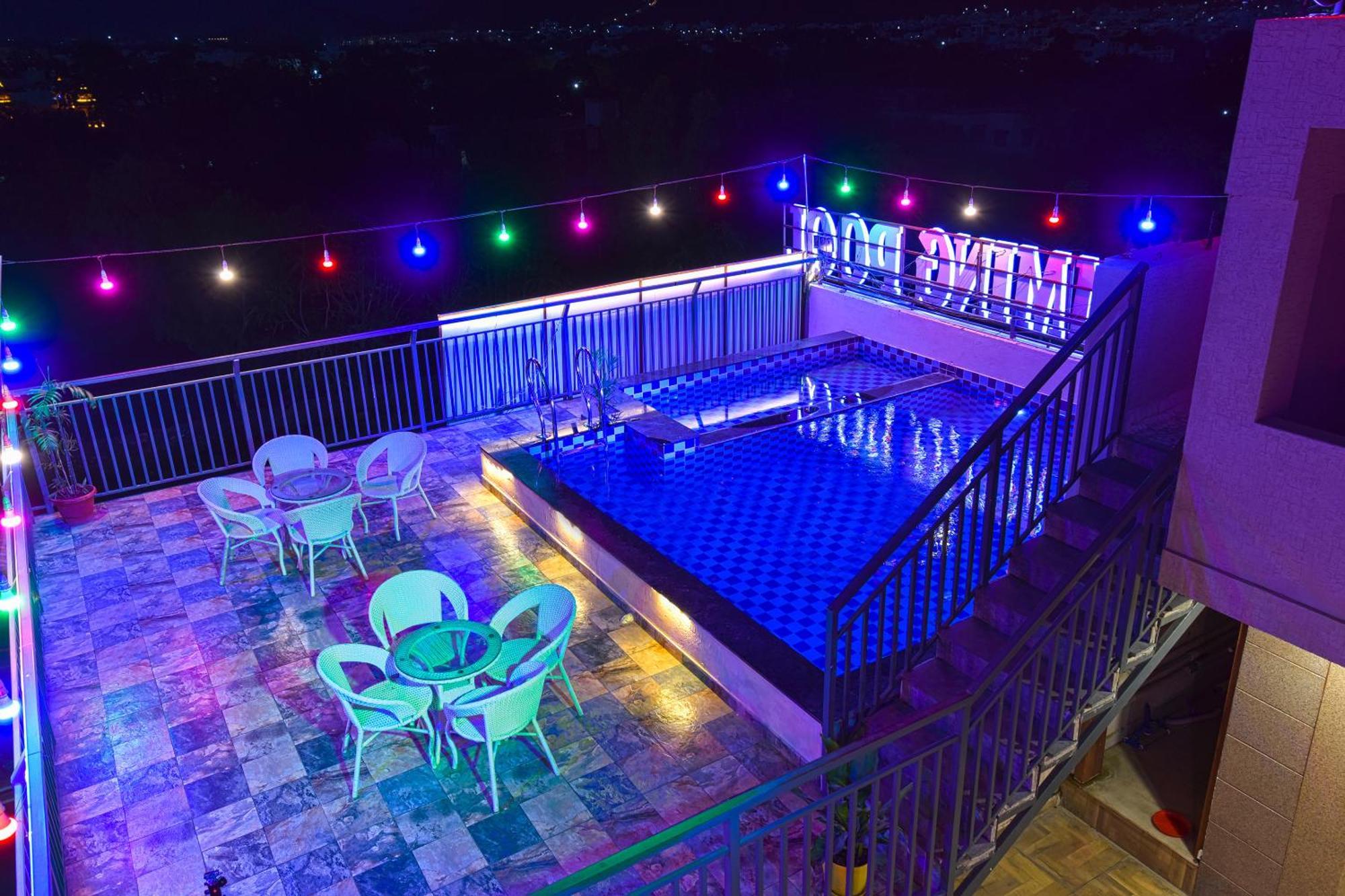 אודייפור Hotel Remark מראה חיצוני תמונה